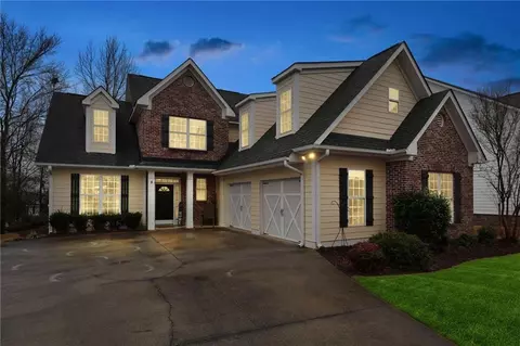 9126 Golfview Cir, Covington, GA 30014
