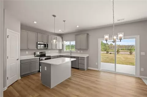 Kitchen - 103 Cherry Glen Way, Euharlee, GA 30120 photo 3 of 5