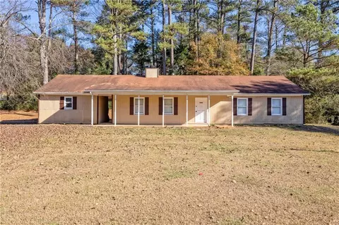 8246 Rockbridge Rd, Lithonia, GA 30058