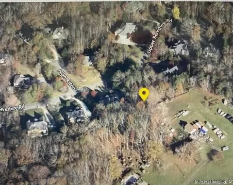 4806 Upper Berkshire Rd, Flowery Branch, GA 30542