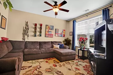603 E Hampton Pl, Canton, GA 30115 photo 4