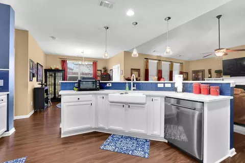 603 E Hampton Pl, Canton, GA 30115 photo 9