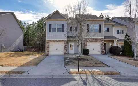 570 Oakside Pl, Acworth, GA 30102