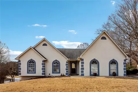 1880 Hollywood Dr, Lawrenceville, GA 30044