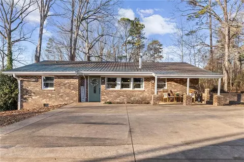 487 Golf Course Rd, Winder, GA 30680