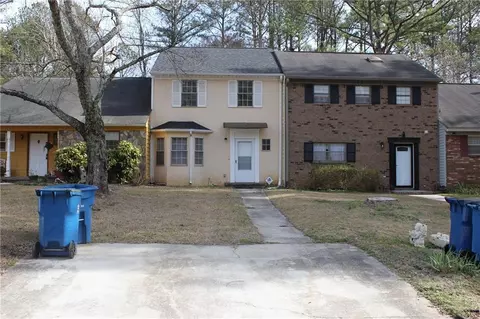 7154 Williamsburg Dr, Riverdale, GA 30274