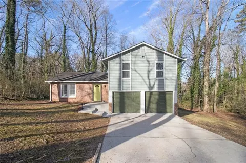 2680 Windrock Ct, Ellenwood, GA 30294