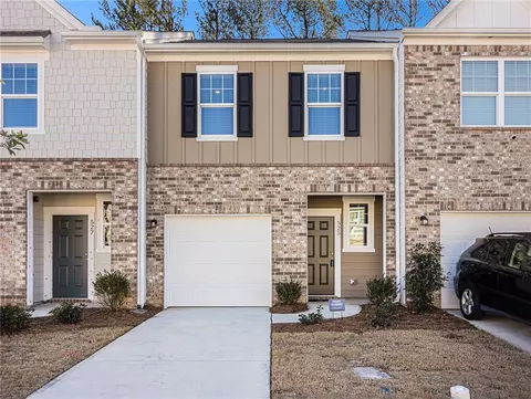 525 Magnolia Cir, Palmetto, GA 30268