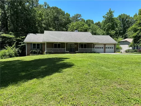 3704 Hogan Dr NW, Kennesaw, GA 30152