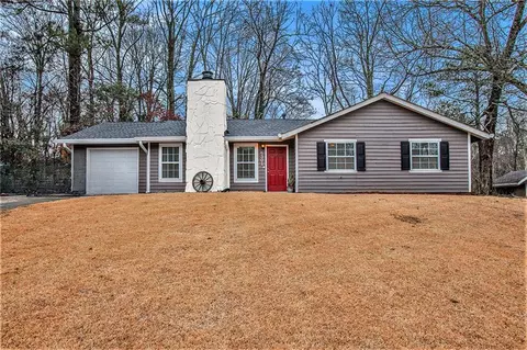 5301 Nathan Dr NW, Lilburn, GA 30047