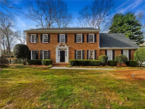 2568 Settlers Ct, Snellville, GA 30078