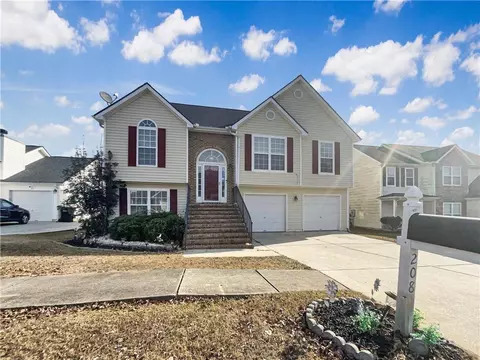 208 Hill Pine Rd, Fairburn, GA 30213