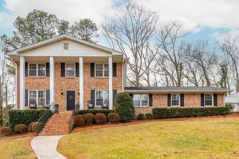 587 Angie Way SW, Lilburn, GA 30047