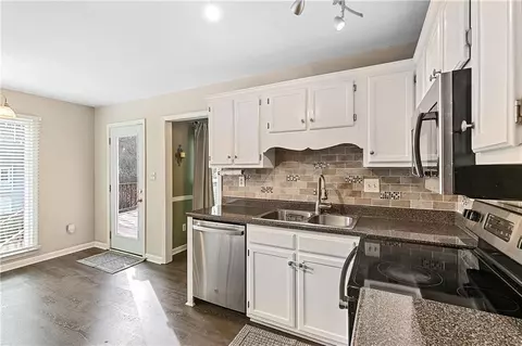 3595 Spring Leaf Ln, Acworth, GA 30101 photo 6