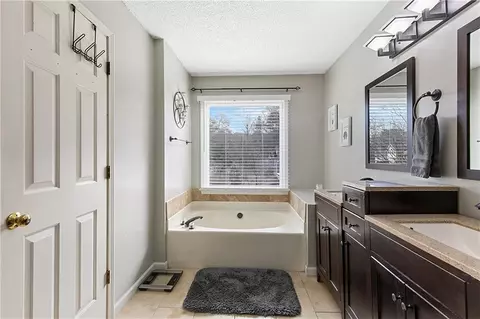 3595 Spring Leaf Ln, Acworth, GA 30101 photo 16