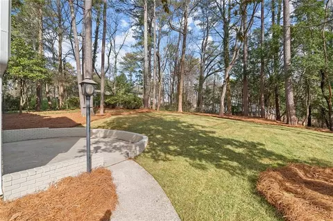 3987 Bonnington Ct, Chamblee, GA 30341 photo 45