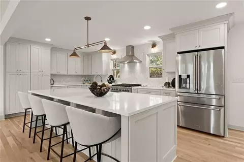 3987 Bonnington Ct, Chamblee, GA 30341 photo 12