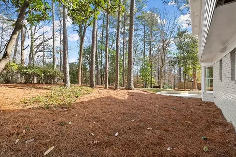 3987 Bonnington Ct, Chamblee, GA 30341 photo 48