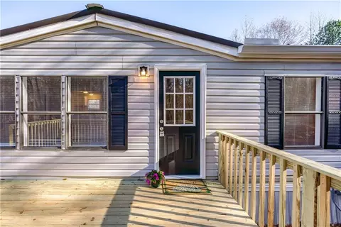 207 Ambers Ln, Commerce, GA 30530 photo 3
