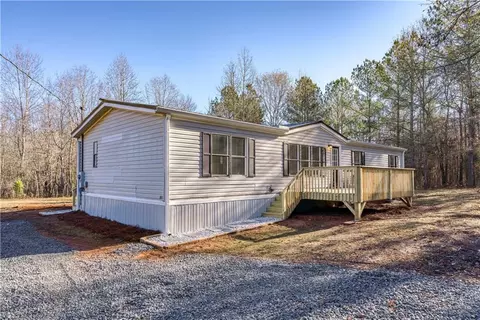 207 Ambers Ln, Commerce, GA 30530 photo 2