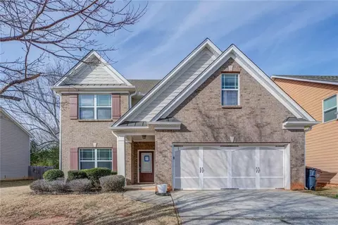 762 Lynnfield Dr, Lawrenceville, GA 30045