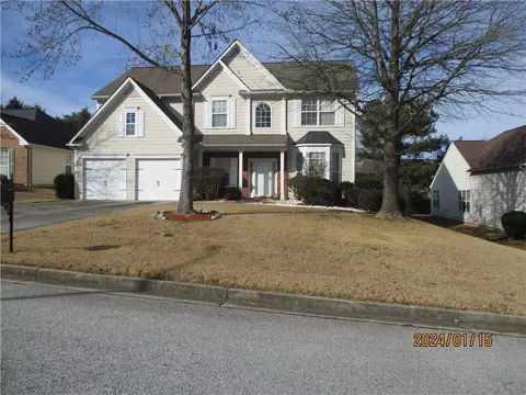 3176 Elmwood Ct, Atlanta, GA 30349