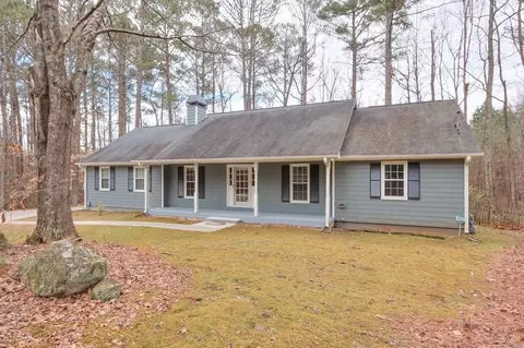 135 Maple Pl, Fayetteville, GA 30215