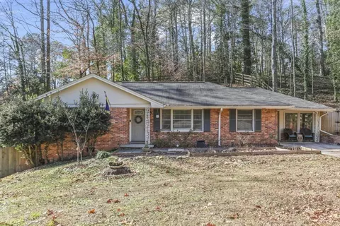 1076 Latham Rd, Decatur, GA 30033