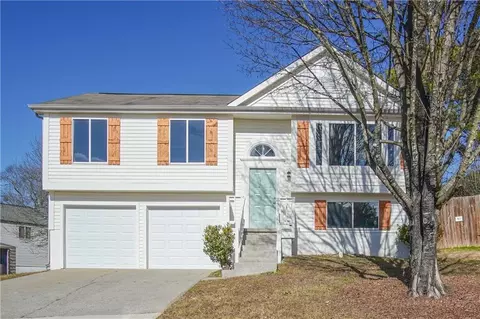 2076 Victoria Pl, Lithonia, GA 30058