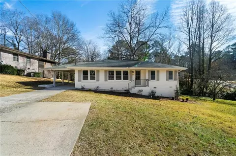 916 Pinehill Dr SE, Smyrna, GA 30080
