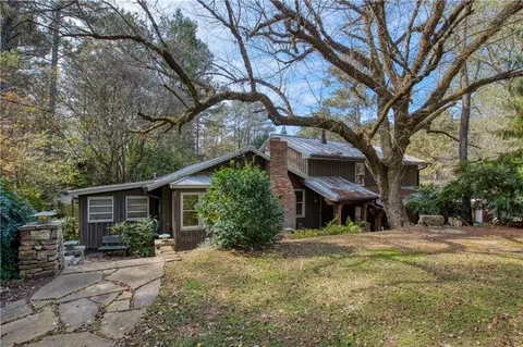 9370 Coleman Rd, Roswell, GA 30075
