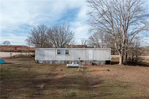 956 Highway 59, Commerce, GA 30530