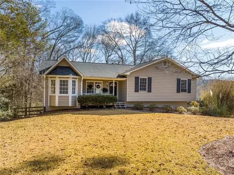 143 Village Ct, Woodstock, GA 30188