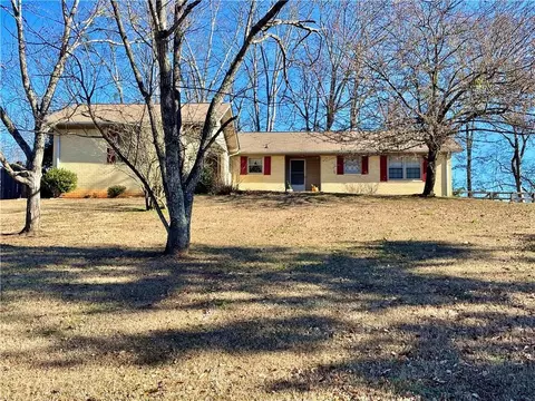 3103 Esther Dr, Gainesville, GA 30504