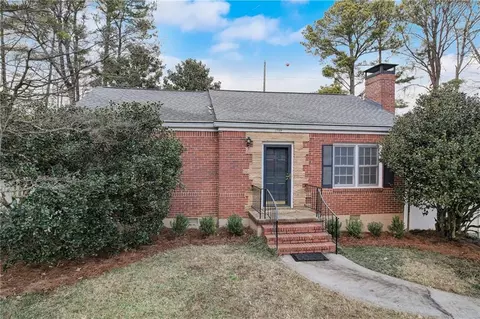 2584 Pineview Dr, Decatur, GA 30030