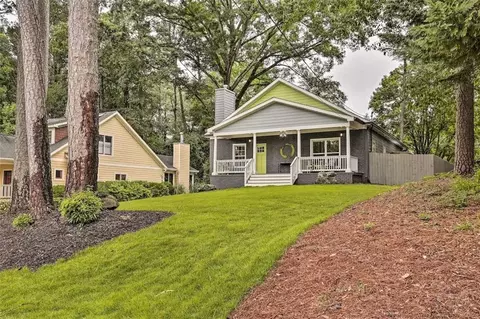 2814 Arborcrest Dr, Decatur, GA 30033