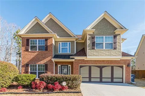 6175 Trail Hikes Dr, Sugar Hill, GA 30518