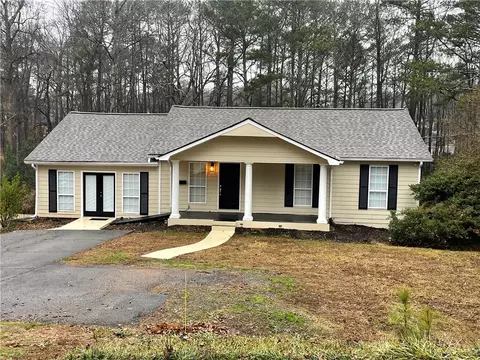 721 Brighton Dr NW, Lawrenceville, GA 30043