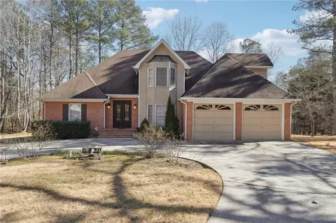 2400 Sassafrass Ln, Powder Springs, GA 30127