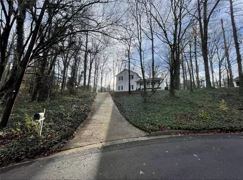 894 Timbercrest Ct, Lithonia, GA 30058