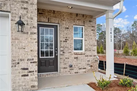 77 Quail Forest Cir, Toccoa, GA 30577 photo 2