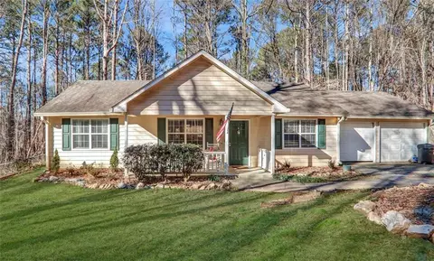 184 Remington Ln, Acworth, GA 30101