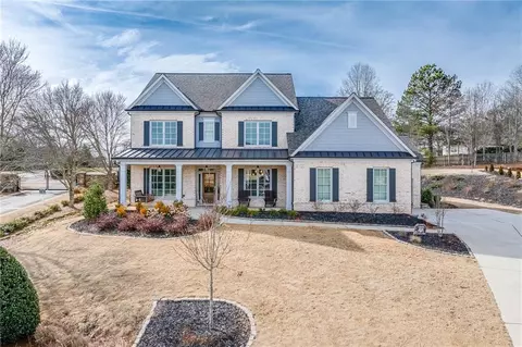 2420 Sunflower Dr, Hoschton, GA 30548