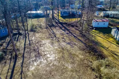 185 Knob Dr, Carrollton, GA 30116