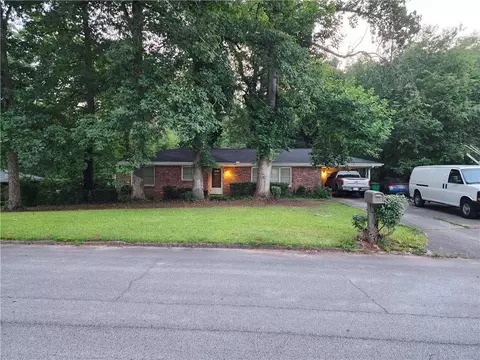 441 Hammett Dr, Decatur, GA 30032