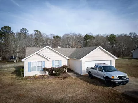 4311 Rolling Ridge Dr, Gillsville, GA 30543