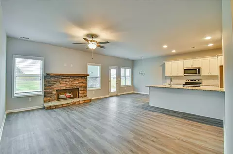 280 Webb Meadows Dr, Jefferson, GA 30549 photo 2