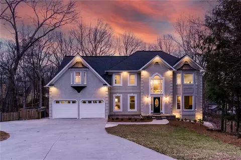 335 Birch Hollow Ct, Roswell, GA 30075