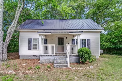 295 W Midland Ave, Winder, GA 30680