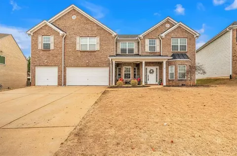 221 Parkcrest Xing, Dallas, GA 30132